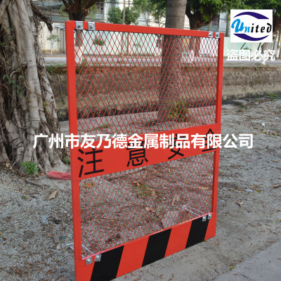 產(chǎn)品烤漆施工電梯井口門廠家直銷，價格優(yōu)惠，保險代理服務(wù)全面保障